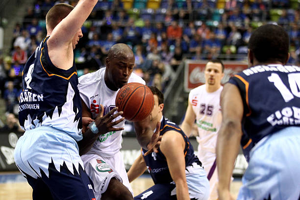 的激励下 的激励下