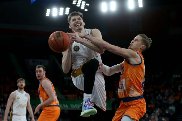 詹强调桑乔 詹强调桑乔